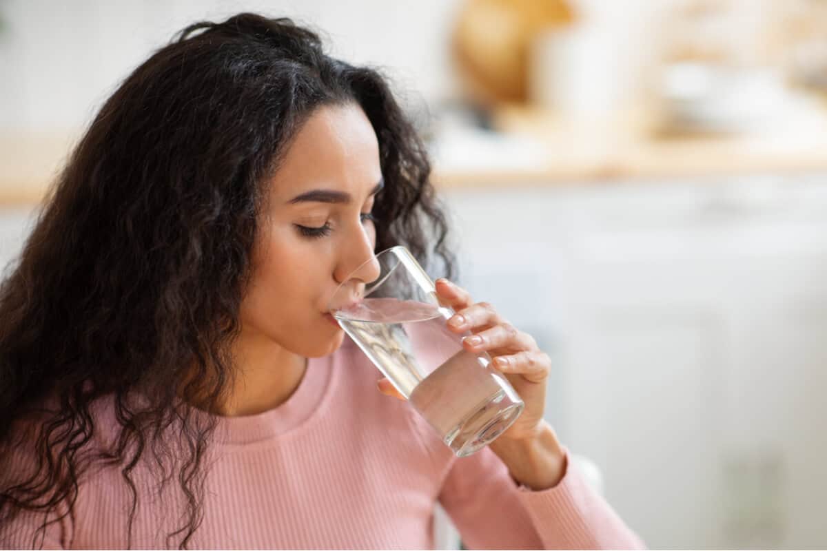 To Drink or Not to Drink: The Optimal Water Intake for Kidney Stones Prevention